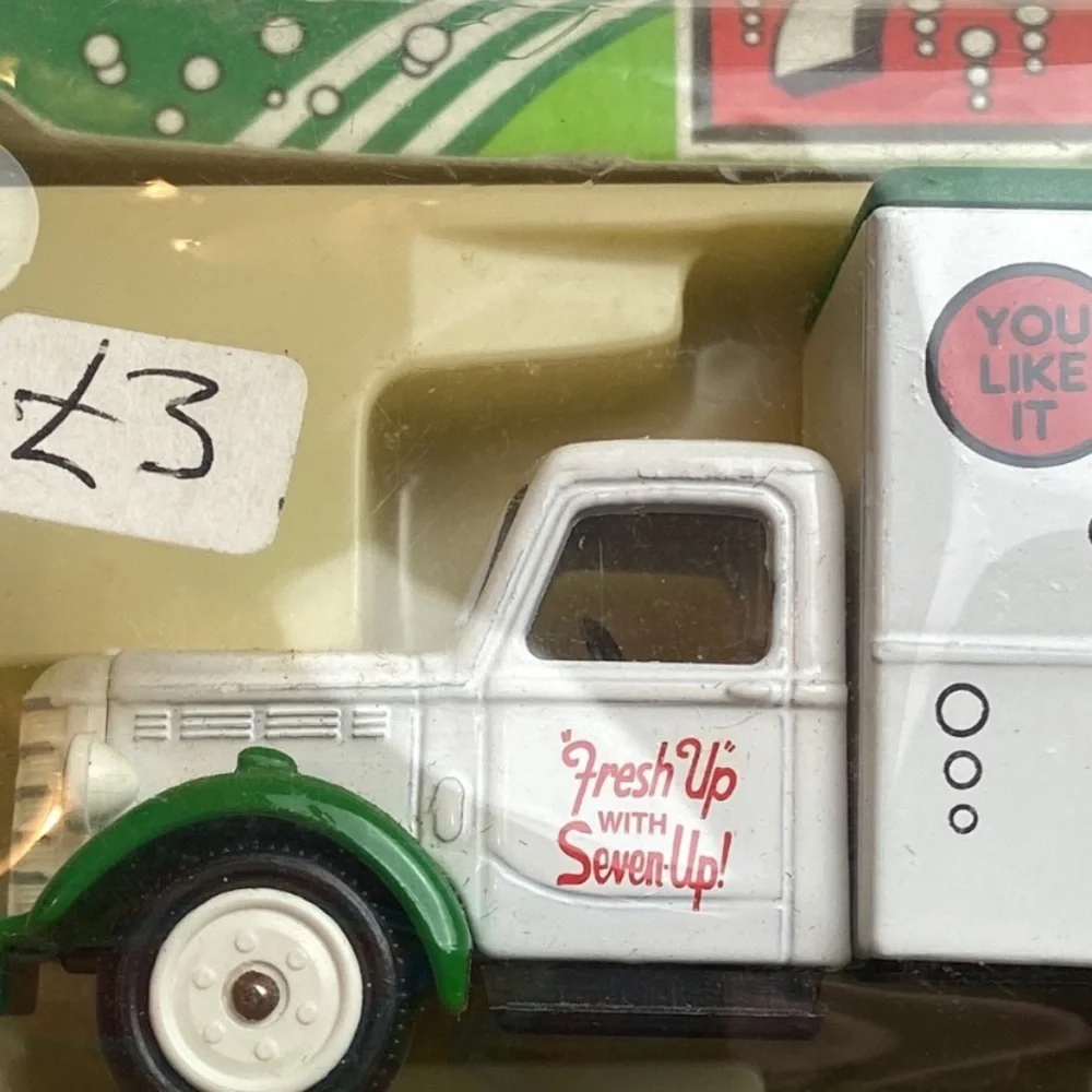 Vintage 7-Up International die cast collectible truck rom England|